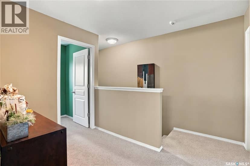 1692 Alexandra STREET — photo 18 of 32