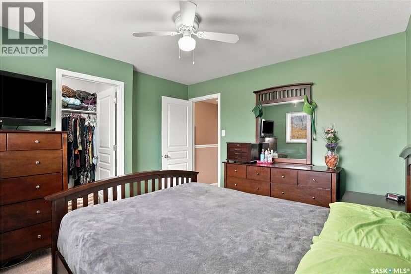 1692 Alexandra STREET — photo 24 of 32