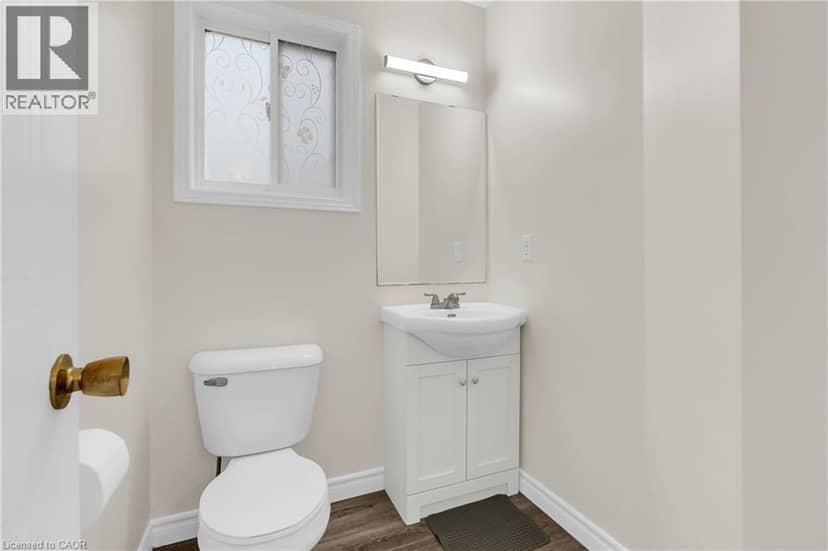 87 HOUGHTON Street — photo 19 of 40