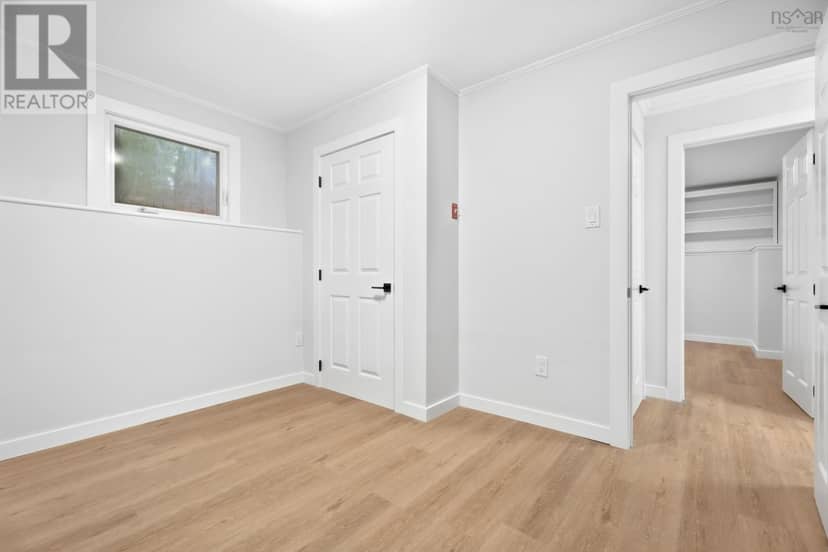 26 Village Crescent — photo 26 of 33