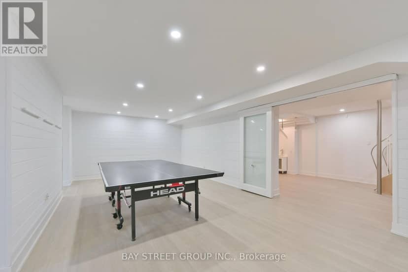 50 Owen Boulevard — photo 34 of 40