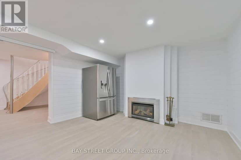 50 Owen Boulevard — photo 32 of 40