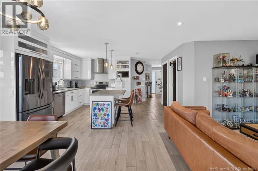 37 Timandra Crescent — photo 16 of 40