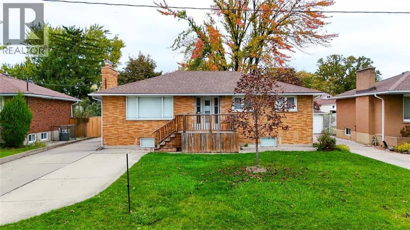 700 Guthrie Drive, Sarnia