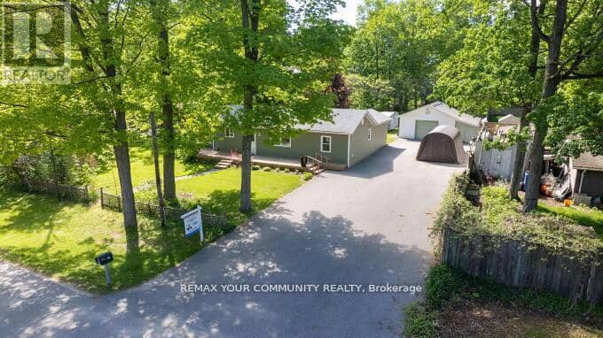 781 Edward Street — photo 1 of 36