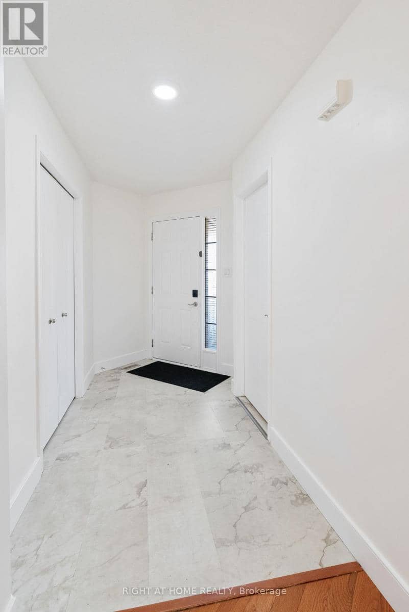 1205 North Wenige Drive, London North, photo 2