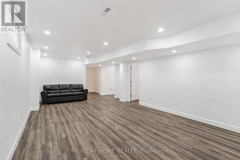1205 North Wenige Drive — photo 22 of 33