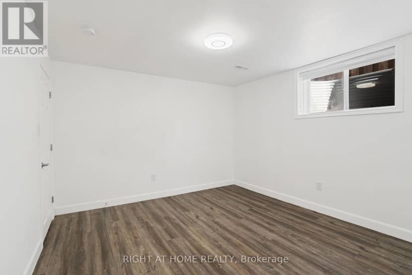 1205 North Wenige Drive — photo 24 of 33