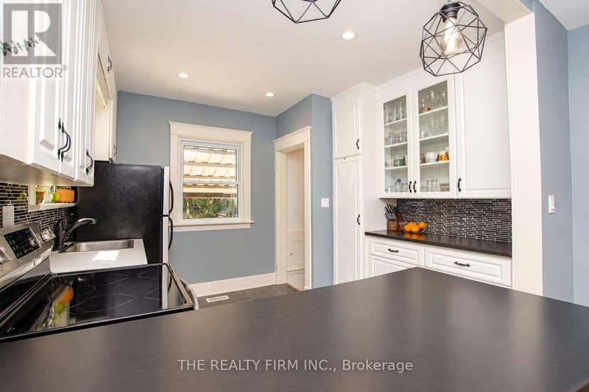 117 Thornton Avenue — photo 15 of 40