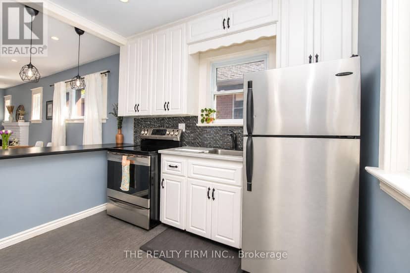 117 Thornton Avenue — photo 16 of 40
