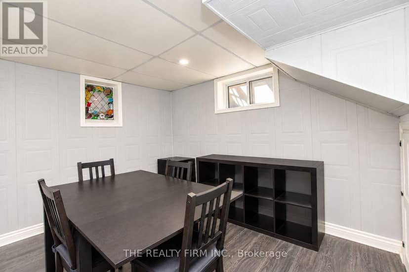 117 Thornton Avenue — photo 30 of 40