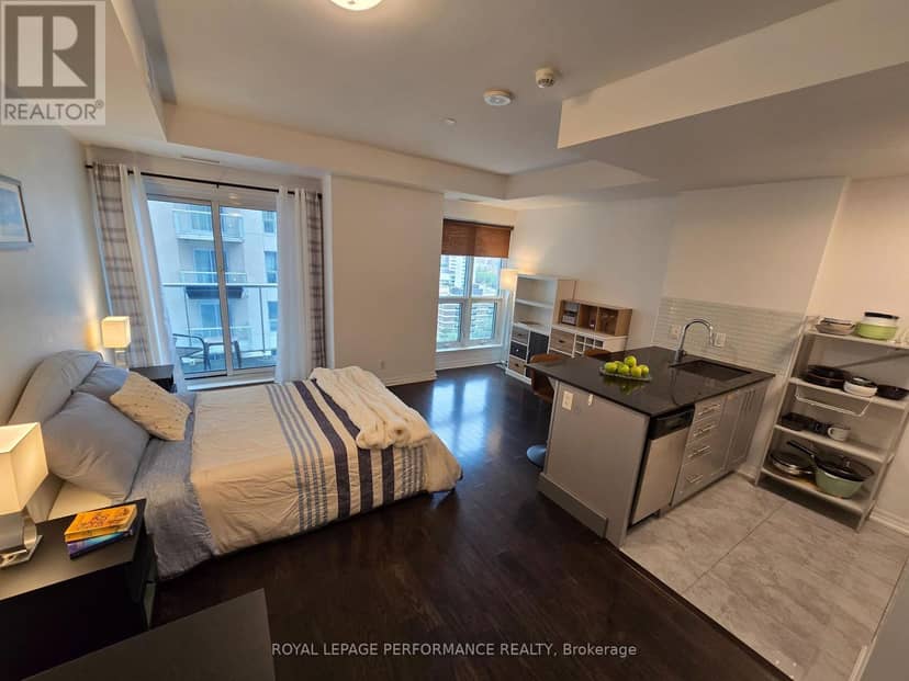 1808 - 242 Rideau Street — photo 10 of 32