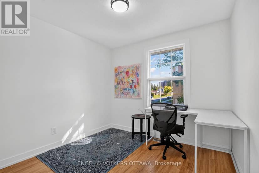1304 Morrison Drive — photo 14 of 27