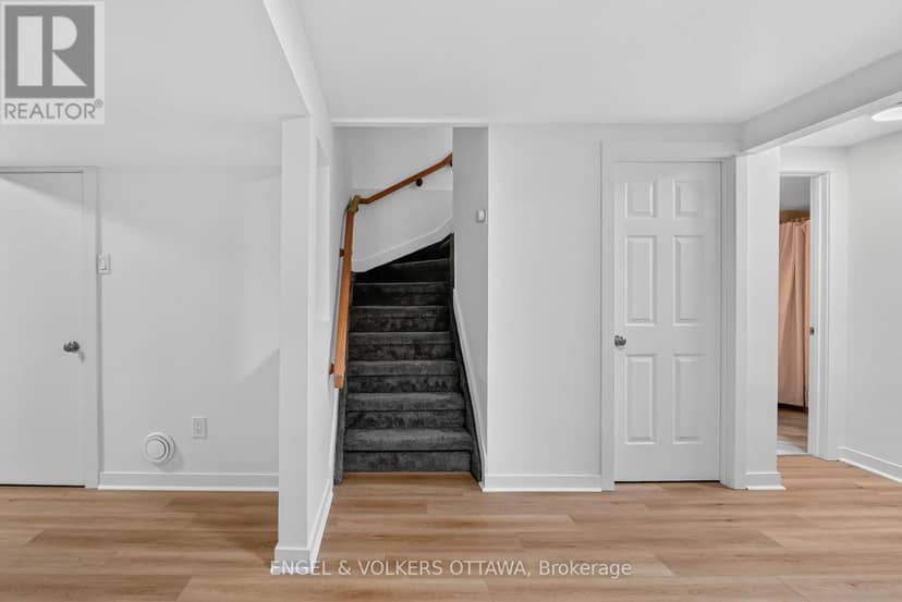 1304 Morrison Drive — photo 17 of 27