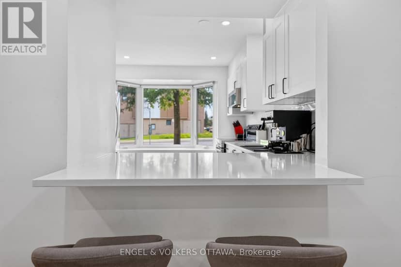 1304 Morrison Drive, Ottawa, photo 5