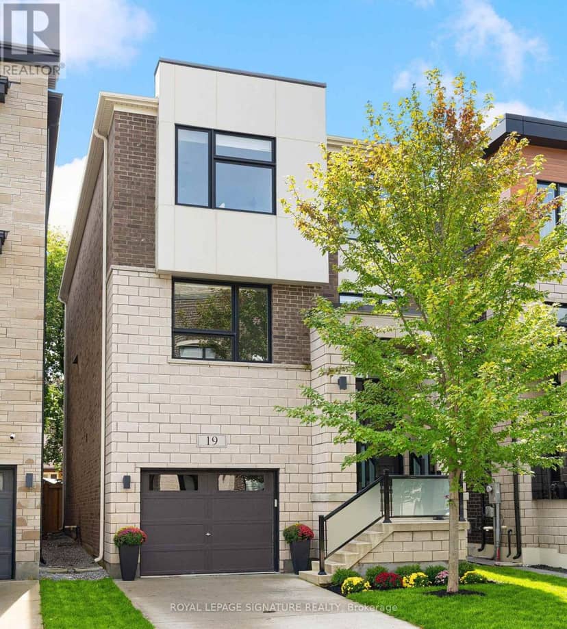 19 Hollyhock Court, Toronto, photo 2