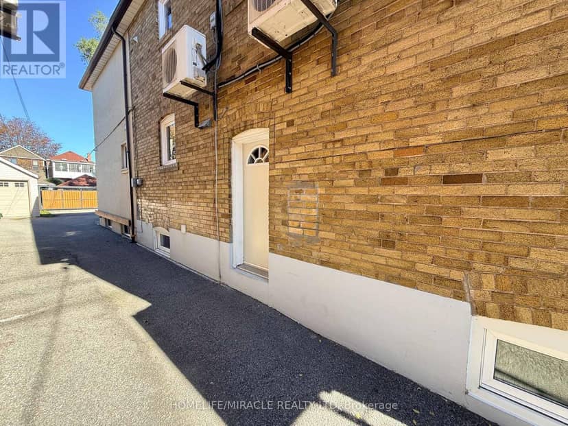 228 Browning Avenue, Toronto, photo 5