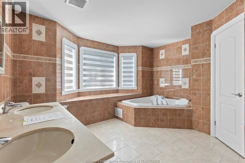 21 Laurentia Drive — photo 22 of 31