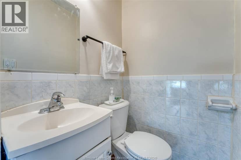 2880 St. Clair Avenue — photo 13 of 40