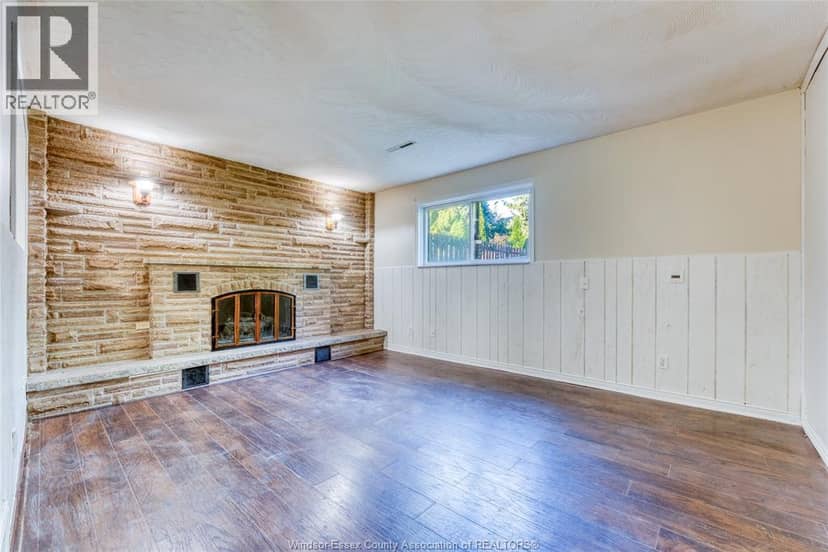 2880 St. Clair Avenue — photo 23 of 40