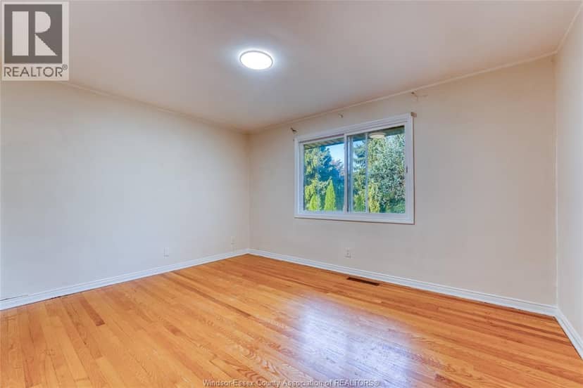 2880 St. Clair Avenue — photo 35 of 40