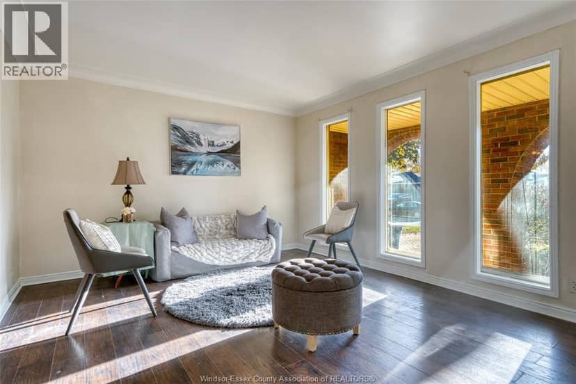 2880 St. Clair Avenue — photo 5 of 40