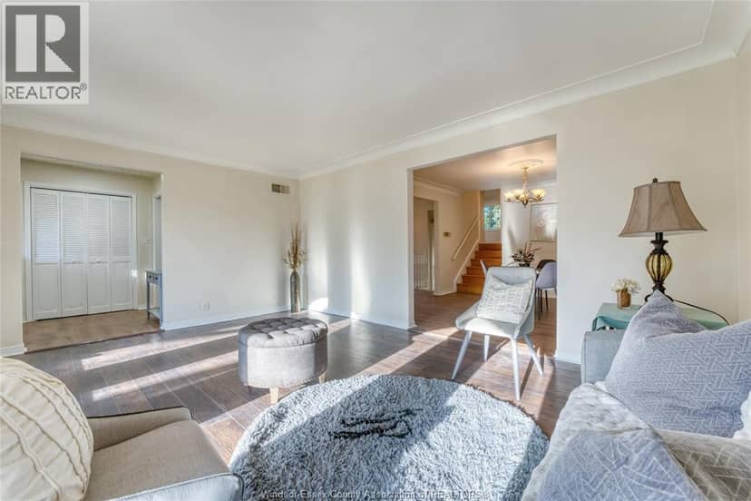 2880 St. Clair Avenue — photo 7 of 40