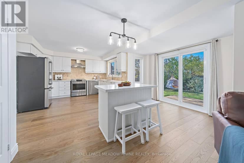 82 Eaton Street — photo 15 of 40
