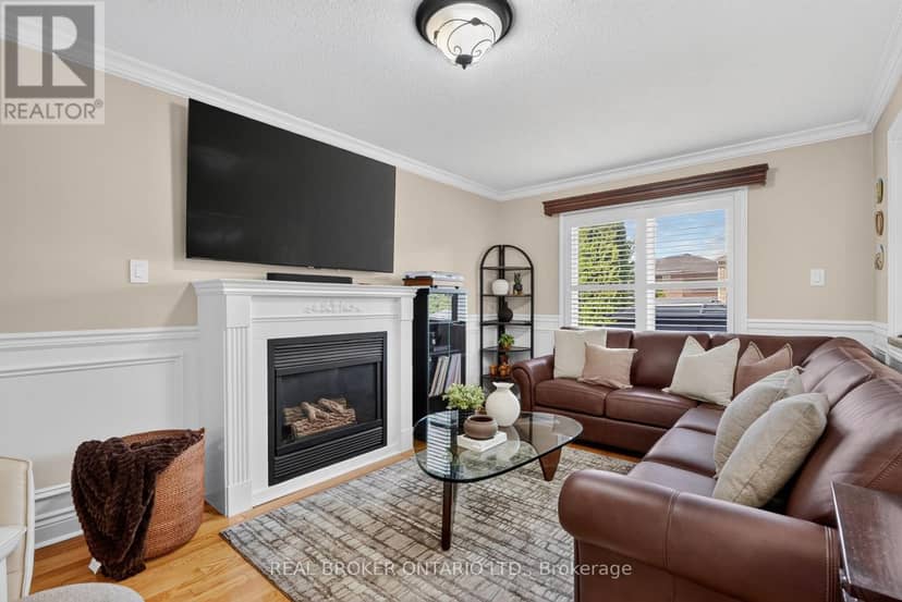 74 Harley Avenue — photo 11 of 40