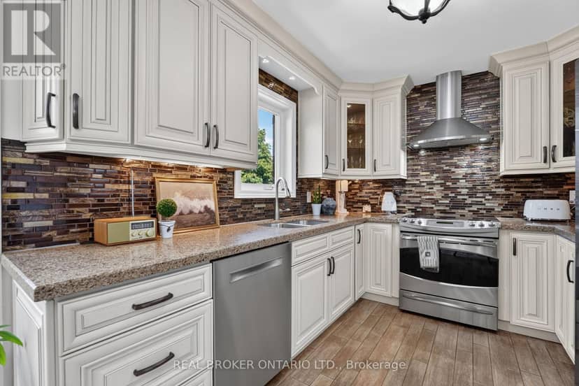 74 Harley Avenue — photo 16 of 40