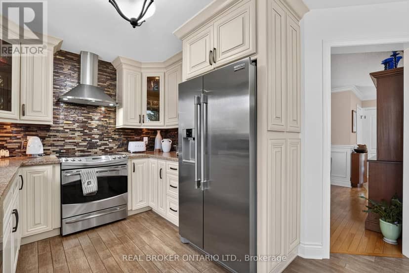 74 Harley Avenue — photo 17 of 40