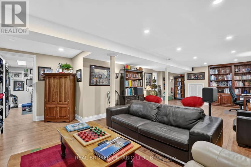 74 Harley Avenue — photo 35 of 40
