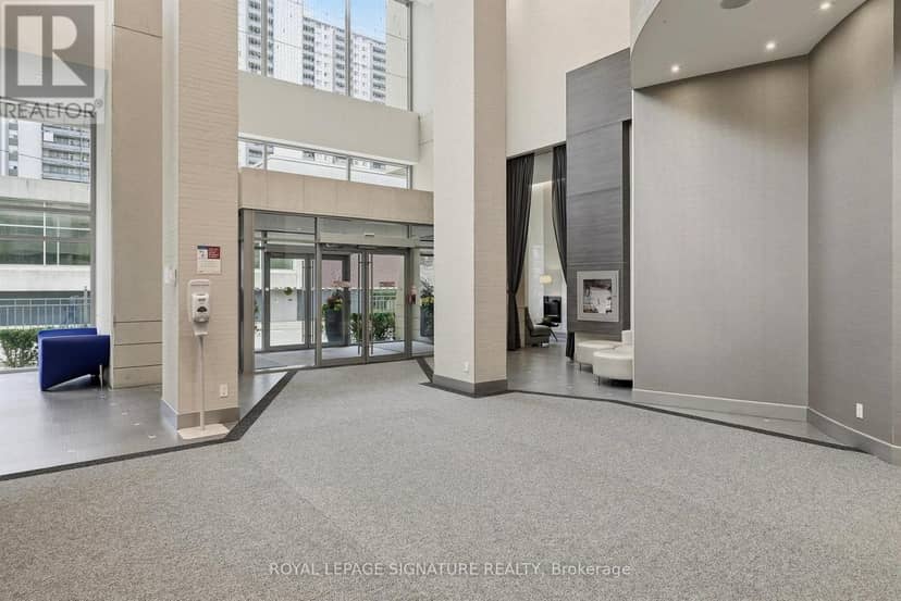 2009 - 500 Sherbourne Street — photo 29 of 32