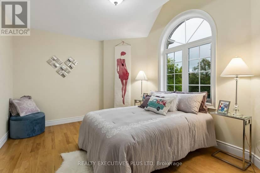 2547 Morrison Avenue — photo 28 of 40