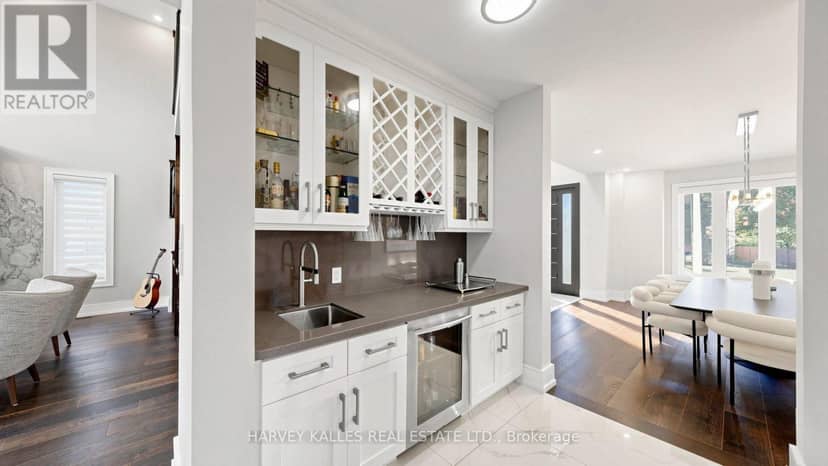 529 Pineland Avenue — photo 9 of 40