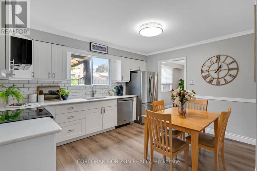 8 Blue Spruce Court — photo 14 of 40