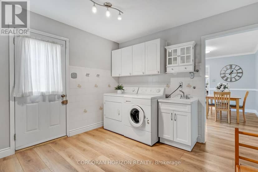8 Blue Spruce Court — photo 17 of 40