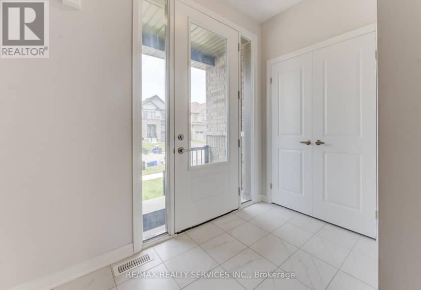 73 Prince Phillip Boulevard, North Dumfries, photo 4