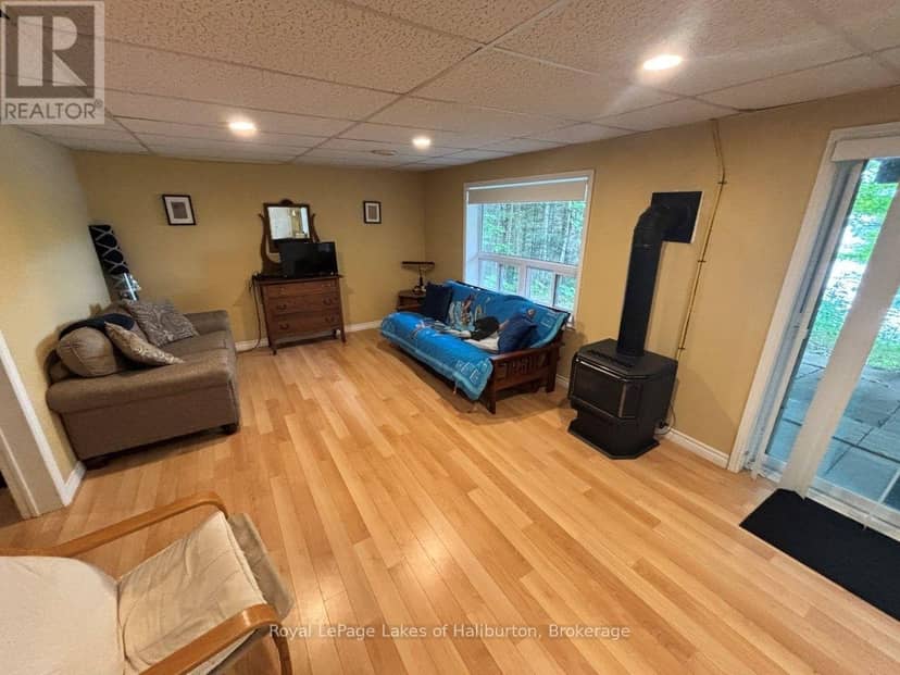 1214 Hubbard & Montgomery Lane, Highlands East, photo 2