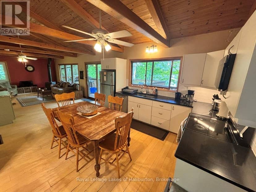 1214 Hubbard & Montgomery Lane, Highlands East, photo 7