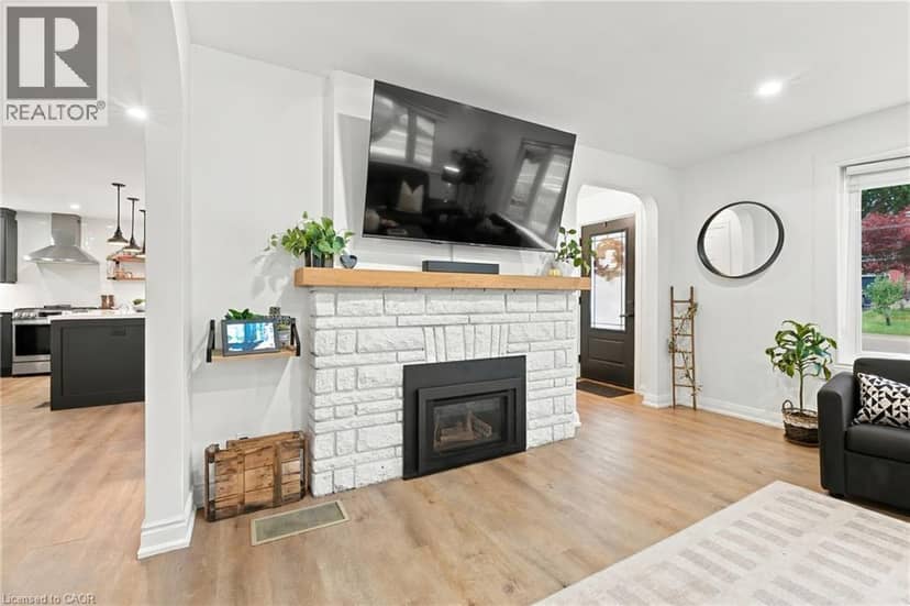915 TANAGER Avenue, Burlington, photo 6