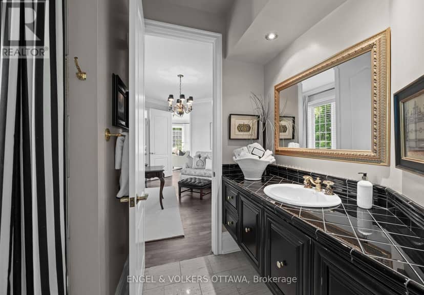 6197 Ottawa Street — photo 23 of 40