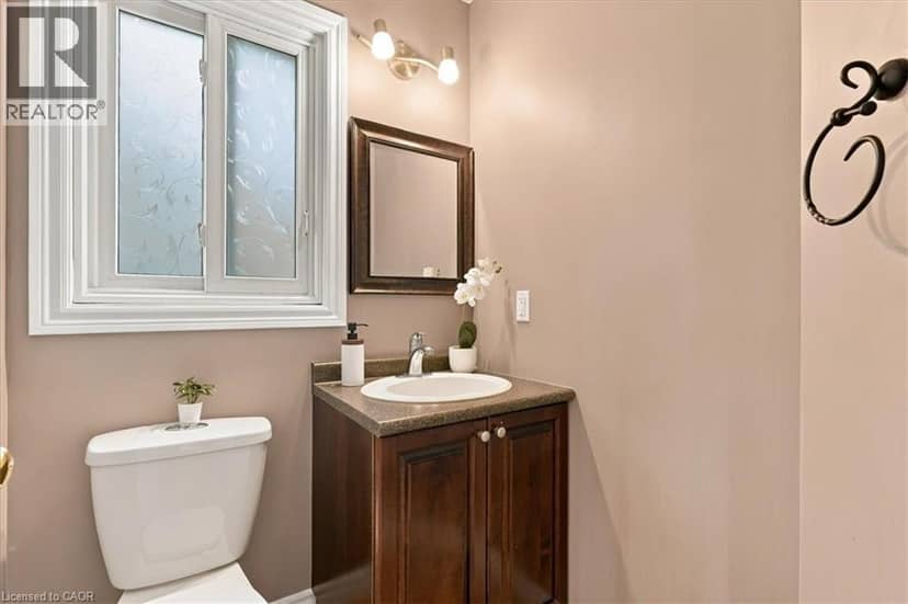 382 MOUNTAIN LAUREL Crescent — photo 19 of 40