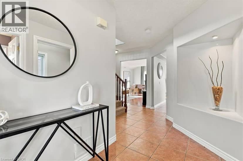 382 MOUNTAIN LAUREL Crescent, Kitchener, photo 5