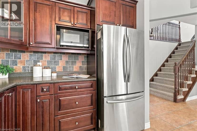 382 MOUNTAIN LAUREL Crescent — photo 14 of 40