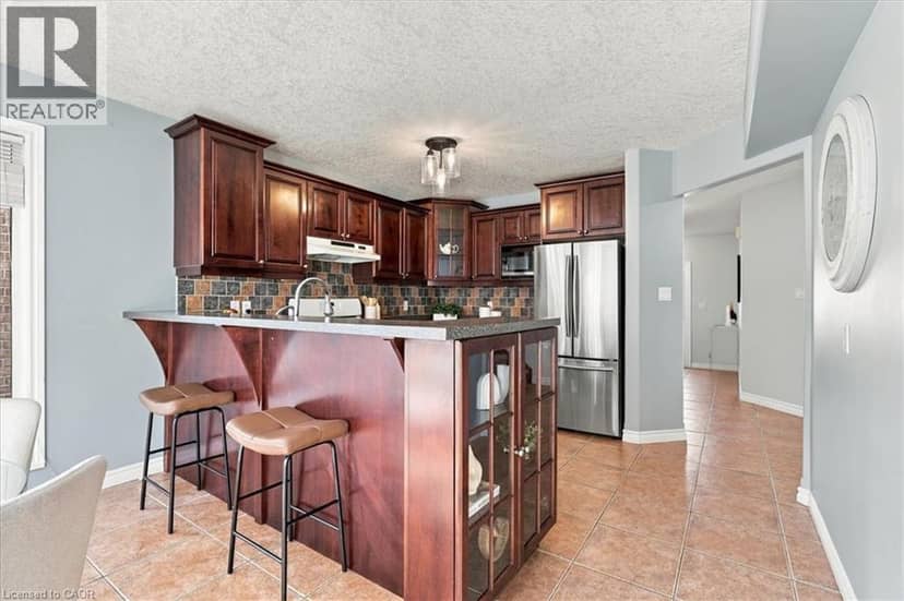 382 MOUNTAIN LAUREL Crescent — photo 13 of 40