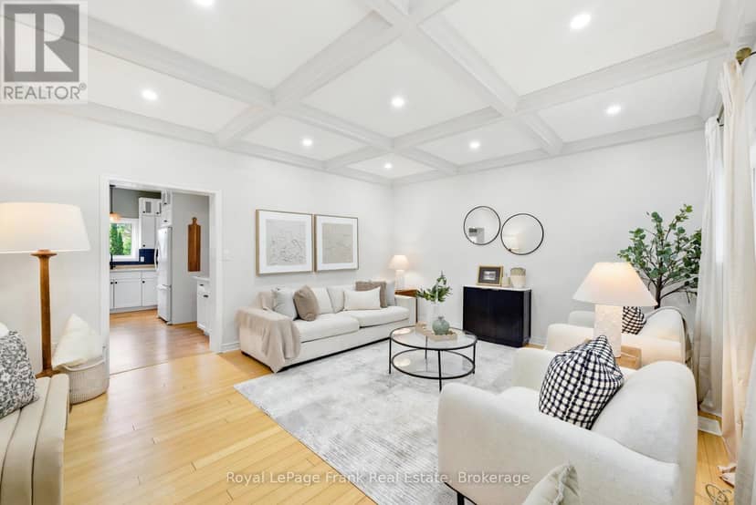 246 Cochrane Street — photo 10 of 40