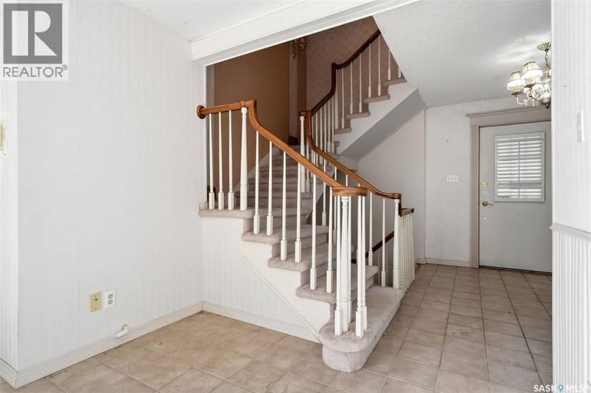 1034 Gryphons WALK — photo 23 of 40