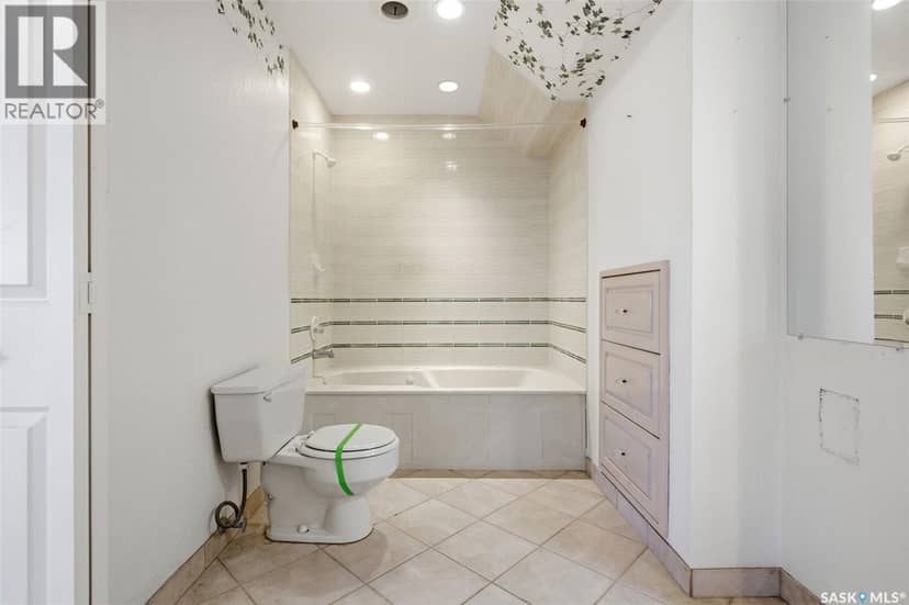 1034 Gryphons WALK — photo 31 of 40