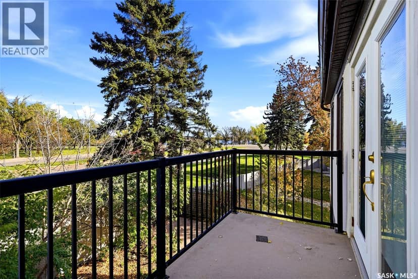 1034 Gryphons WALK — photo 33 of 40